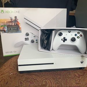 ✅SOLD✅ Xbox One S - 500GB